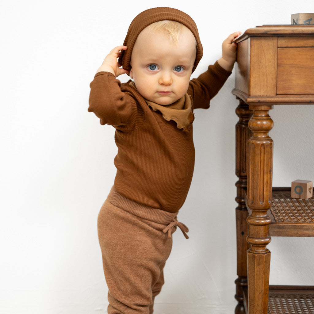 minimalisma Bambi Hat / Bonnet Chocolate