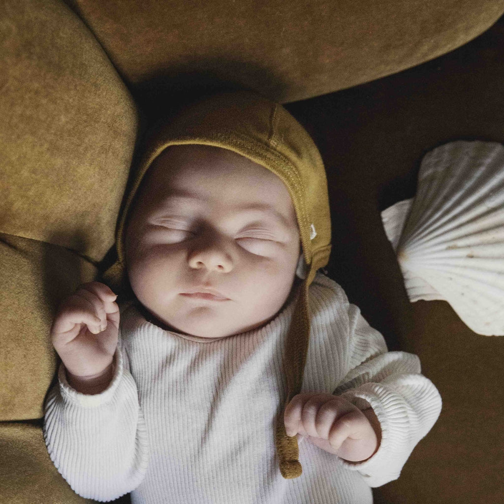 minimalisma Ny Hat / Bonnet Golden Leaf