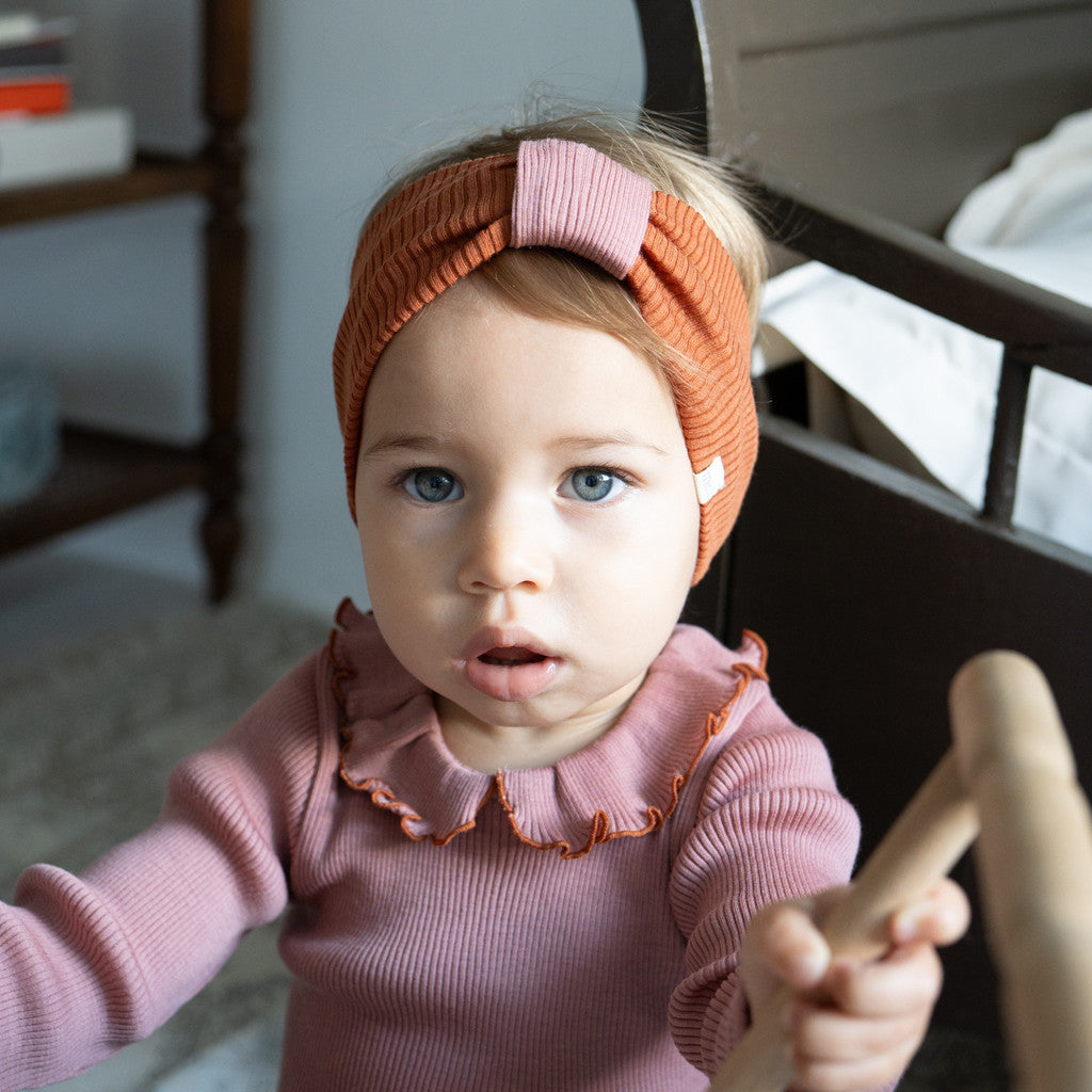 minimalisma Alba Bib / Hairband / Acc Rust with Rose contrast