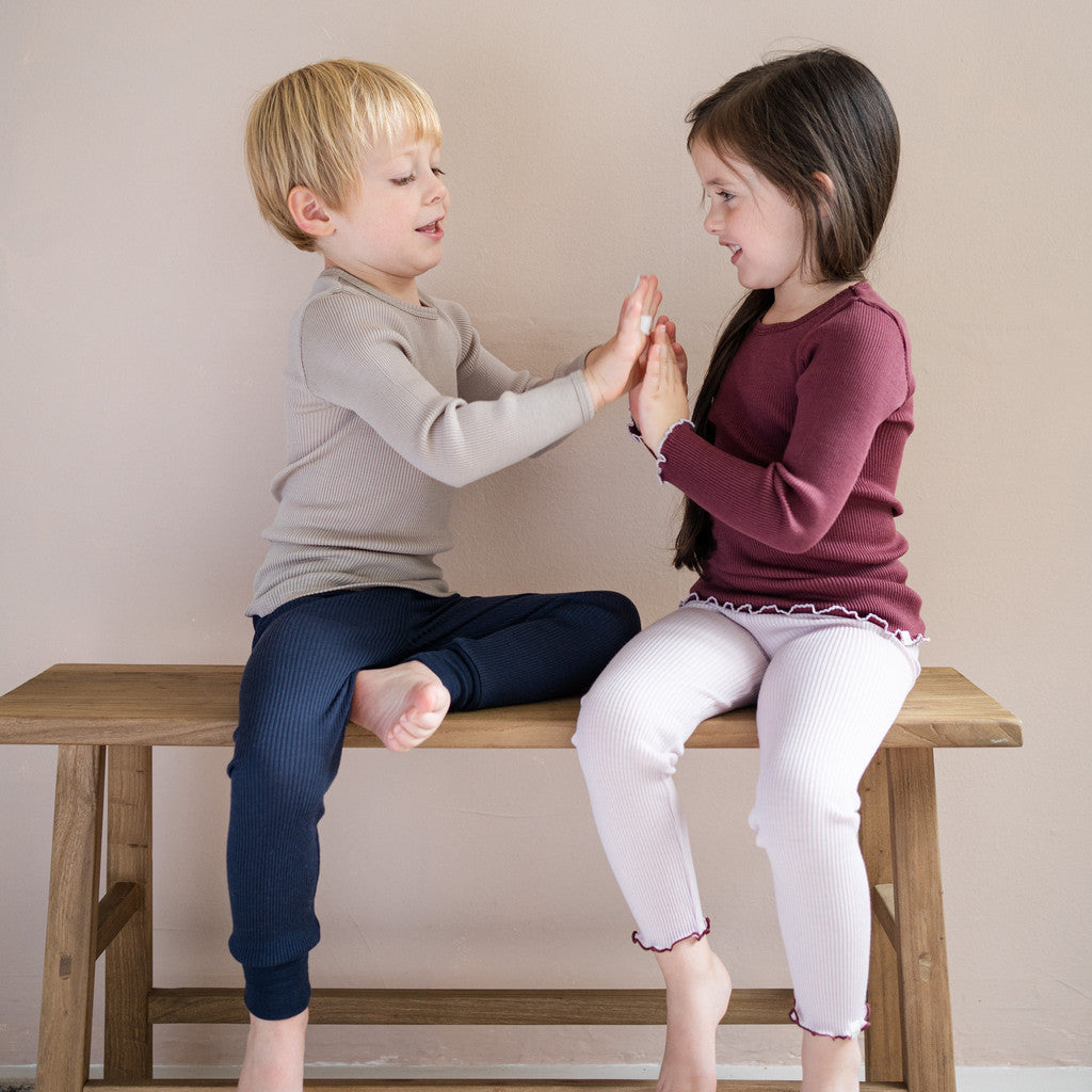 minimalisma Arona-frill - Babies and children's wool leggings Leggings / pants for babies and kids Peony with Bordeaux