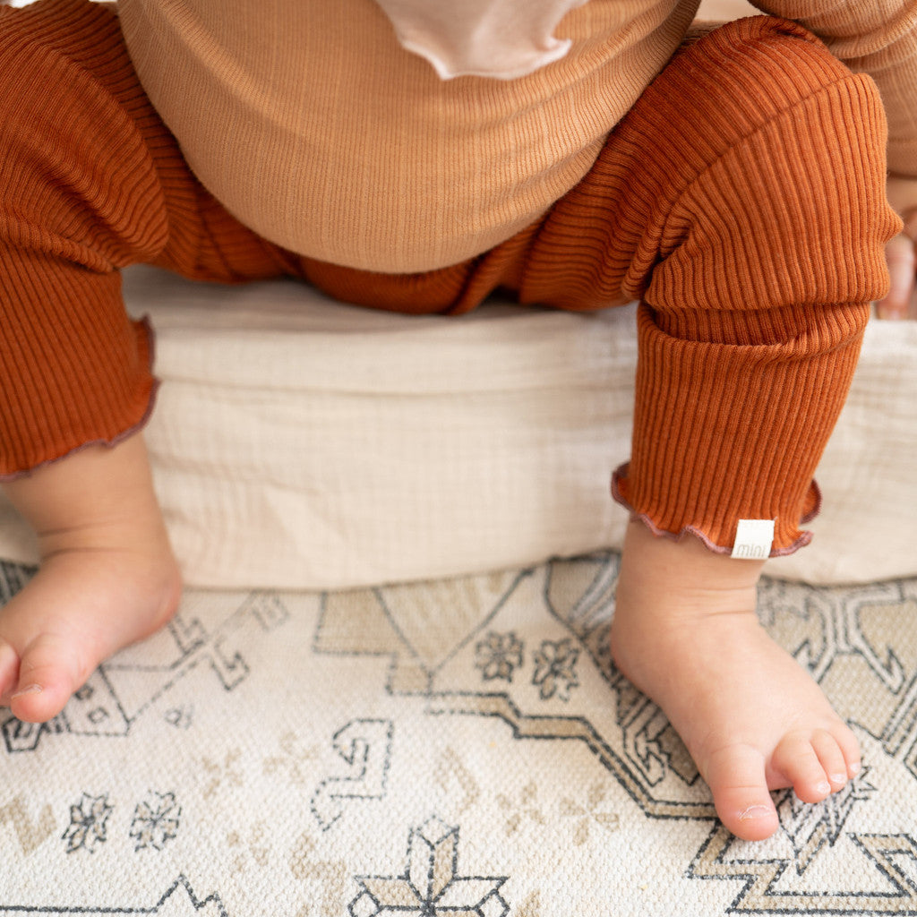 minimalisma Arona-frill 0-6Y Leggings / pants for babies and kids Rust