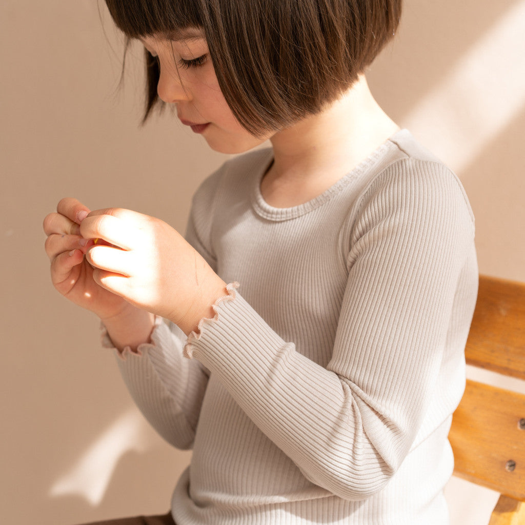 minimalisma Bergen-frill - Children's silk long sleeve top Blouse for kids Ecru with Sweet Rose