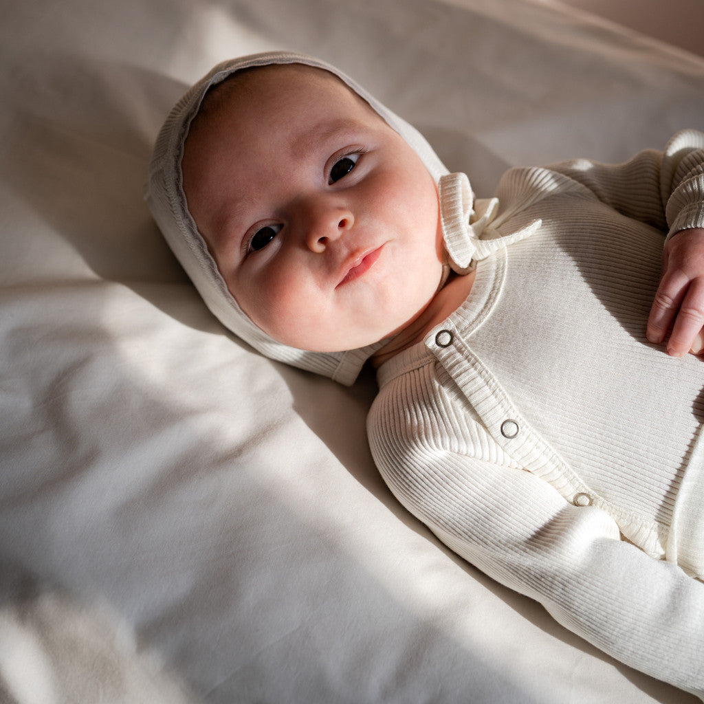 minimalisma Bibi - Baby silk long sleeve wrap bodysuit Body Cream