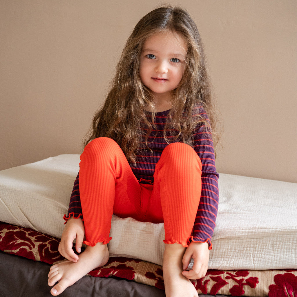 minimalisma Bieber-Frill - Babies & children's silk leggings with frills Leggings / pants for babies and kids Red