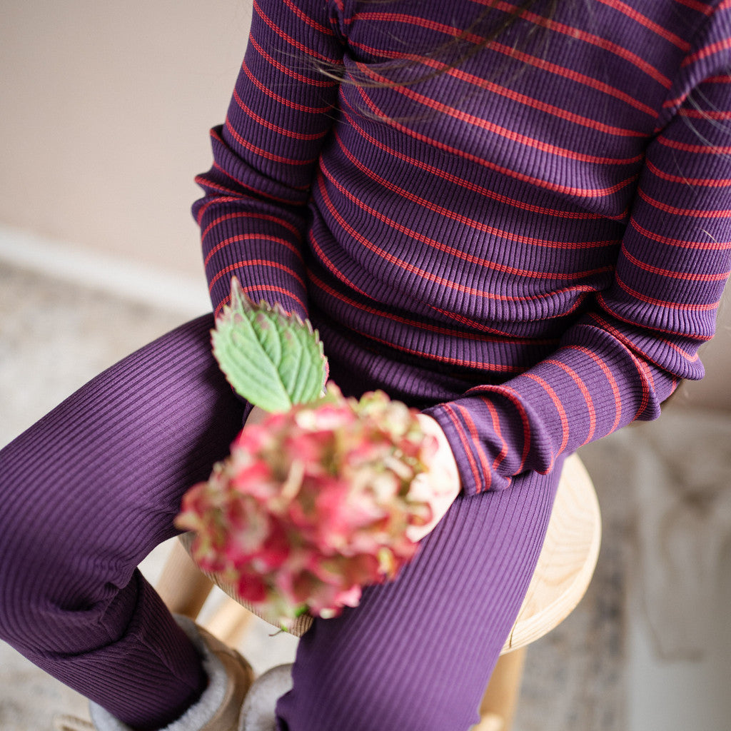 minimalisma Bieber-Frill - Children's silk leggings with frilled edges Leggings / pants for kids Blackberry with Red