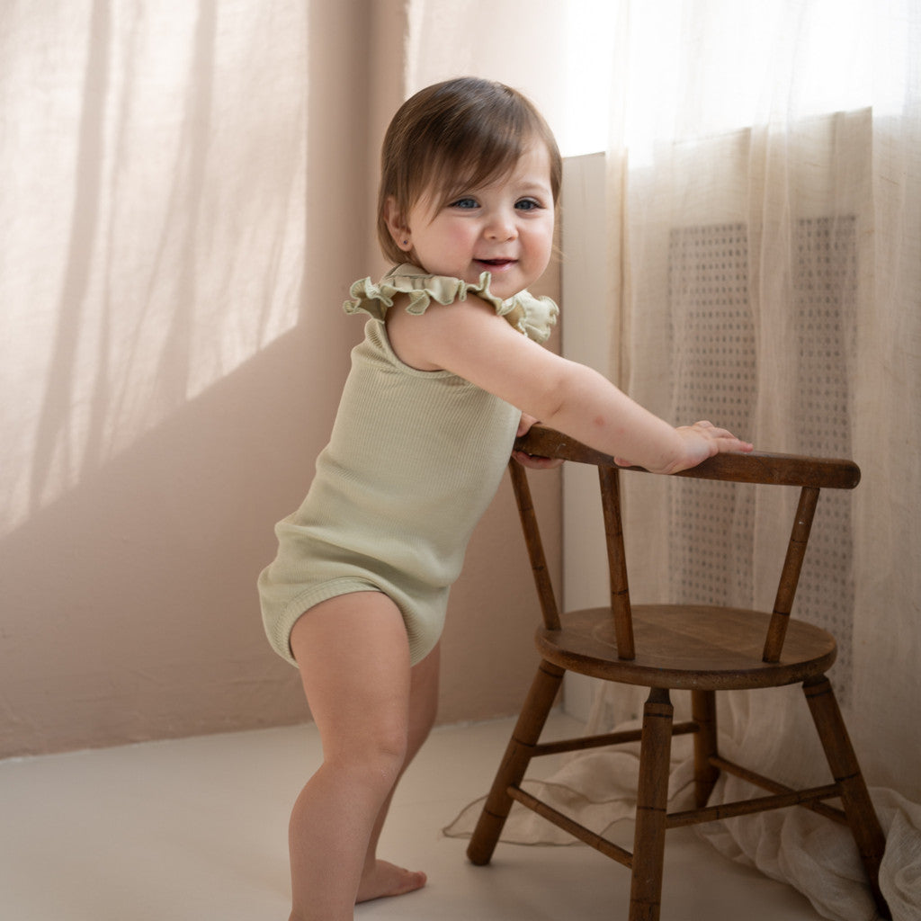 minimalisma Bippi - silk sleeveless bodysuit with ruffles Body Pear Sorbet