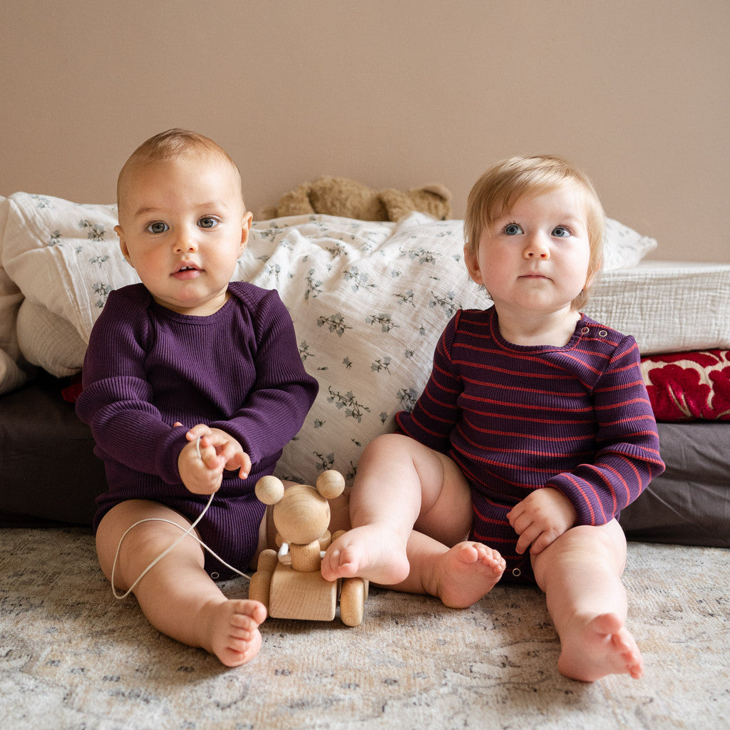 minimalisma Bono - Baby silk long sleeve bodysuit Body Blackberry