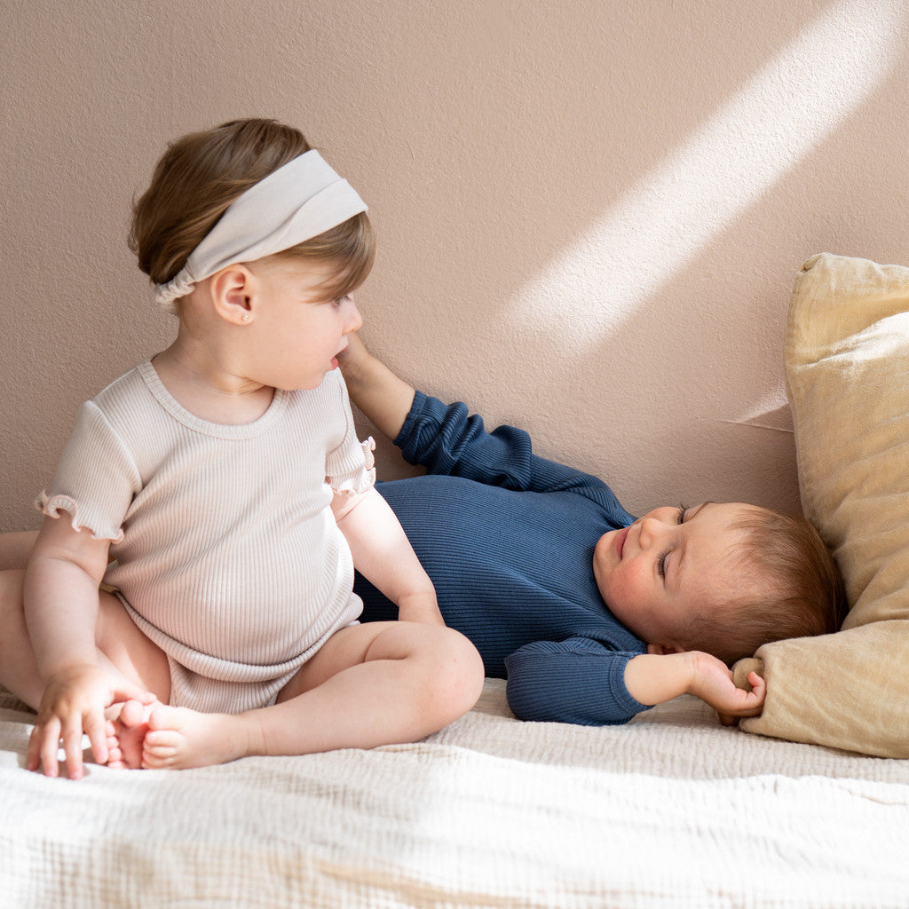 minimalisma Buddy Body Ecru with Sweet Rose