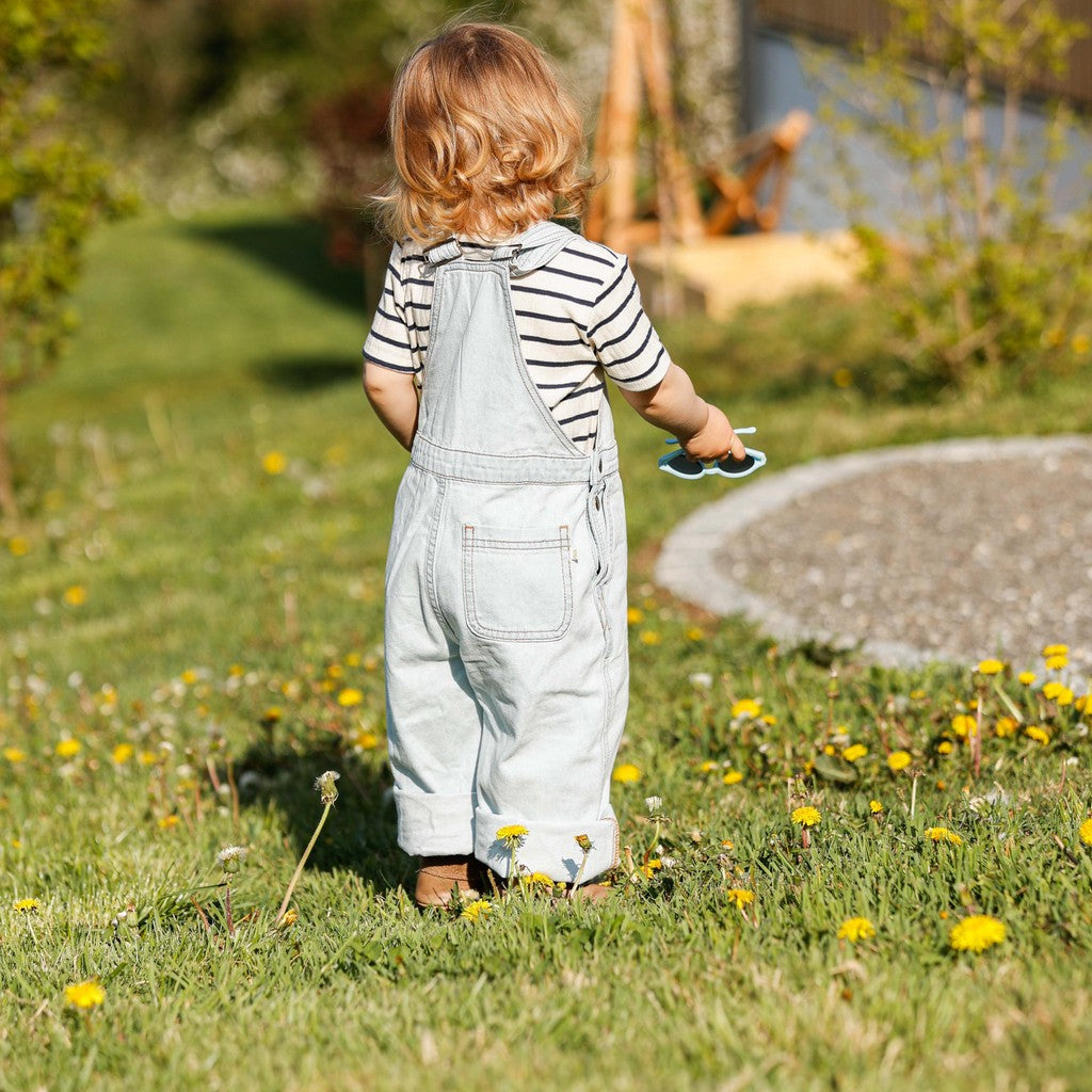 minimalisma Ellis - Baby organic cotton denim strap-pants Leggings / pants for babies Pale Jeans