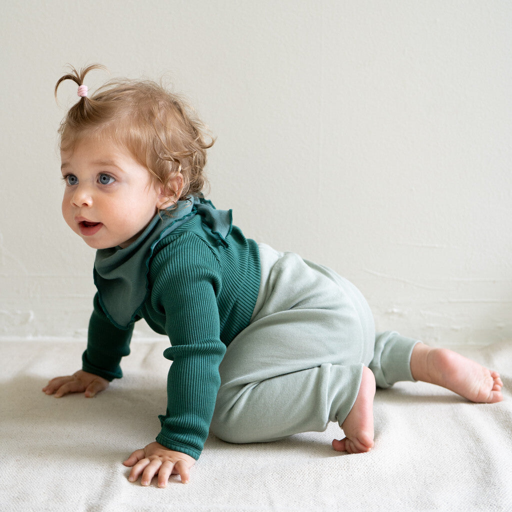 minimalisma Finland Leggings / pants for babies and kids Breeze