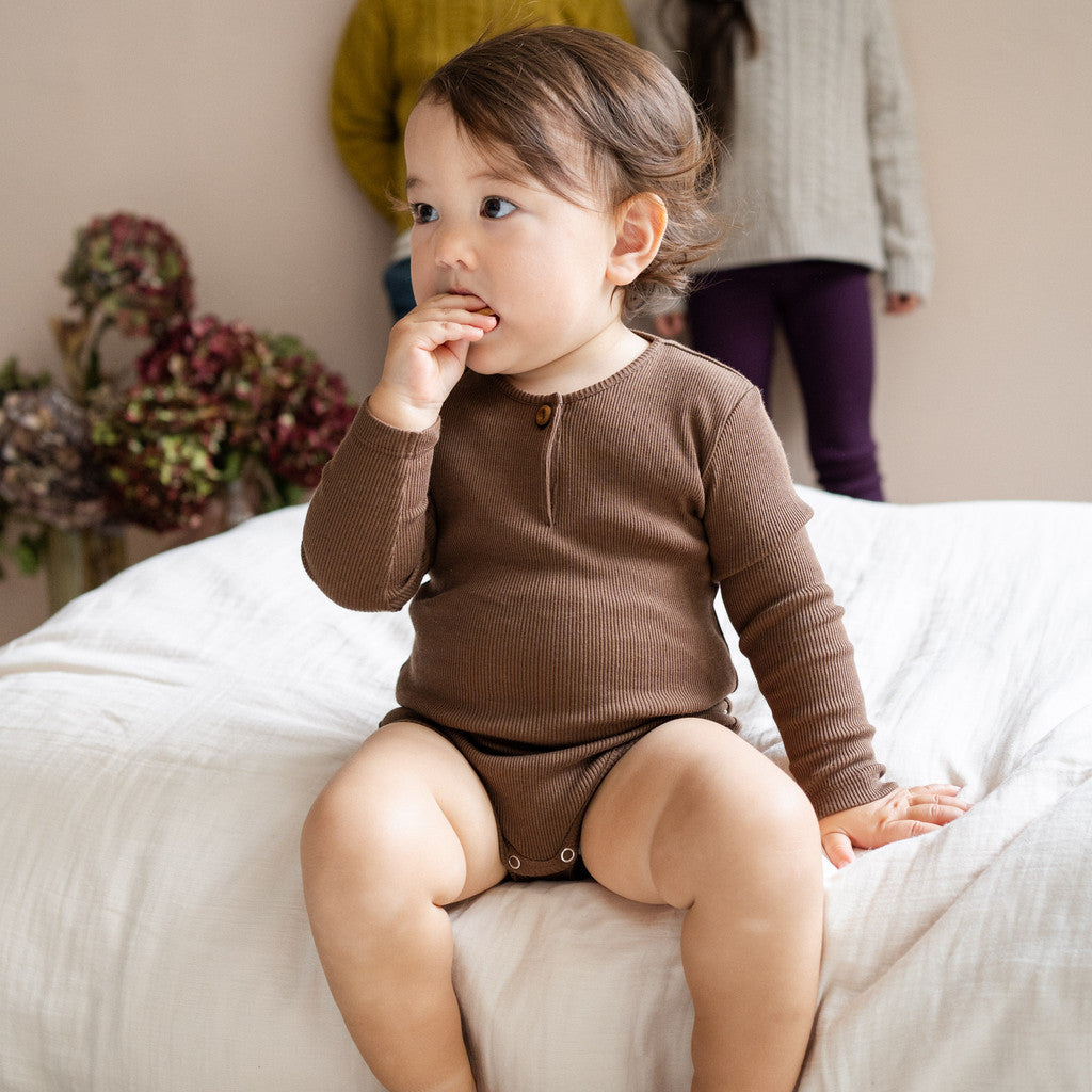 minimalisma Fun - Baby organic cotton long sleeve bodysuit Body Truffle