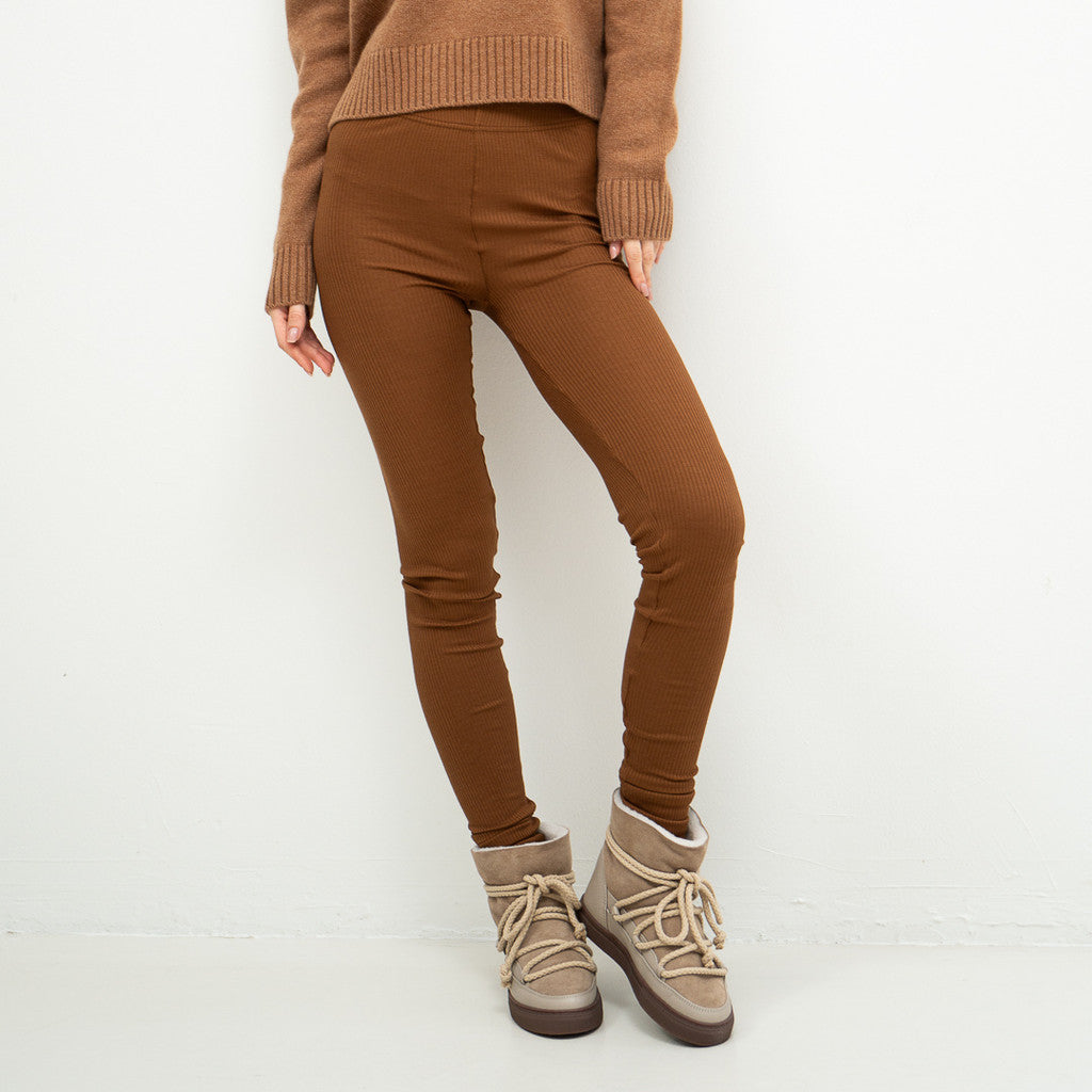 minimalisma Greater Leggings / pants for women Chocolate