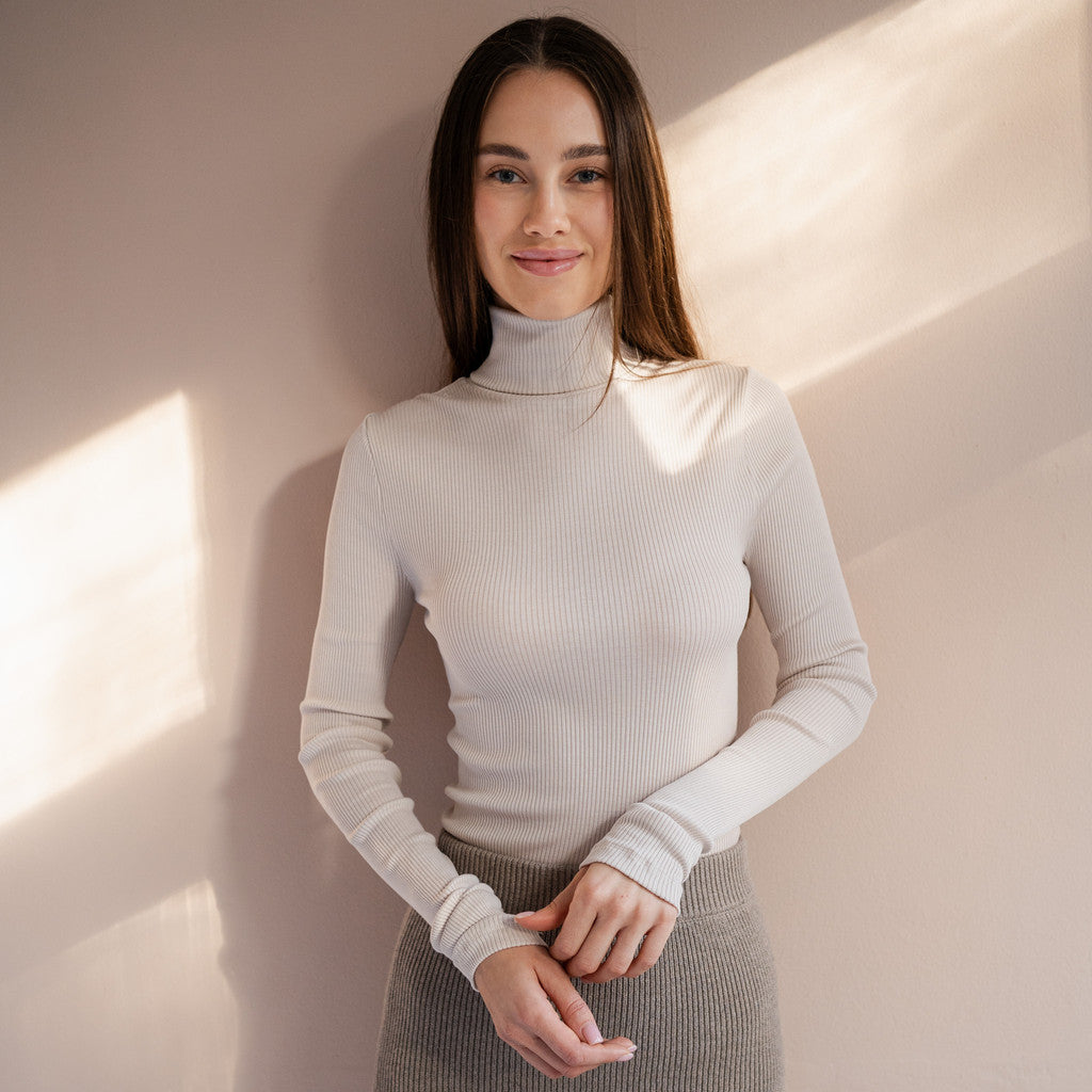 minimalisma Gunn - Women's silk long sleeve turtleneck Blouse for women Ecru