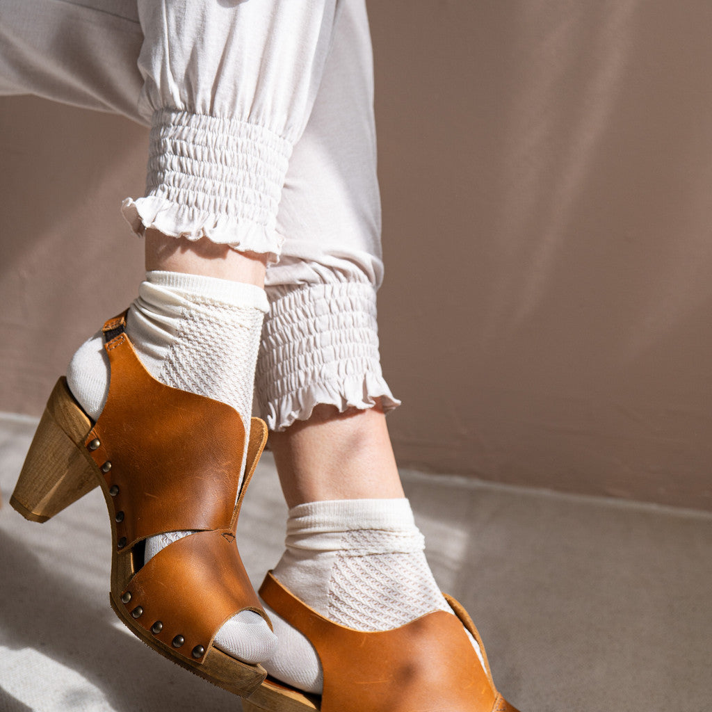 minimalisma Hortensia Leggings / pants for women Ecru