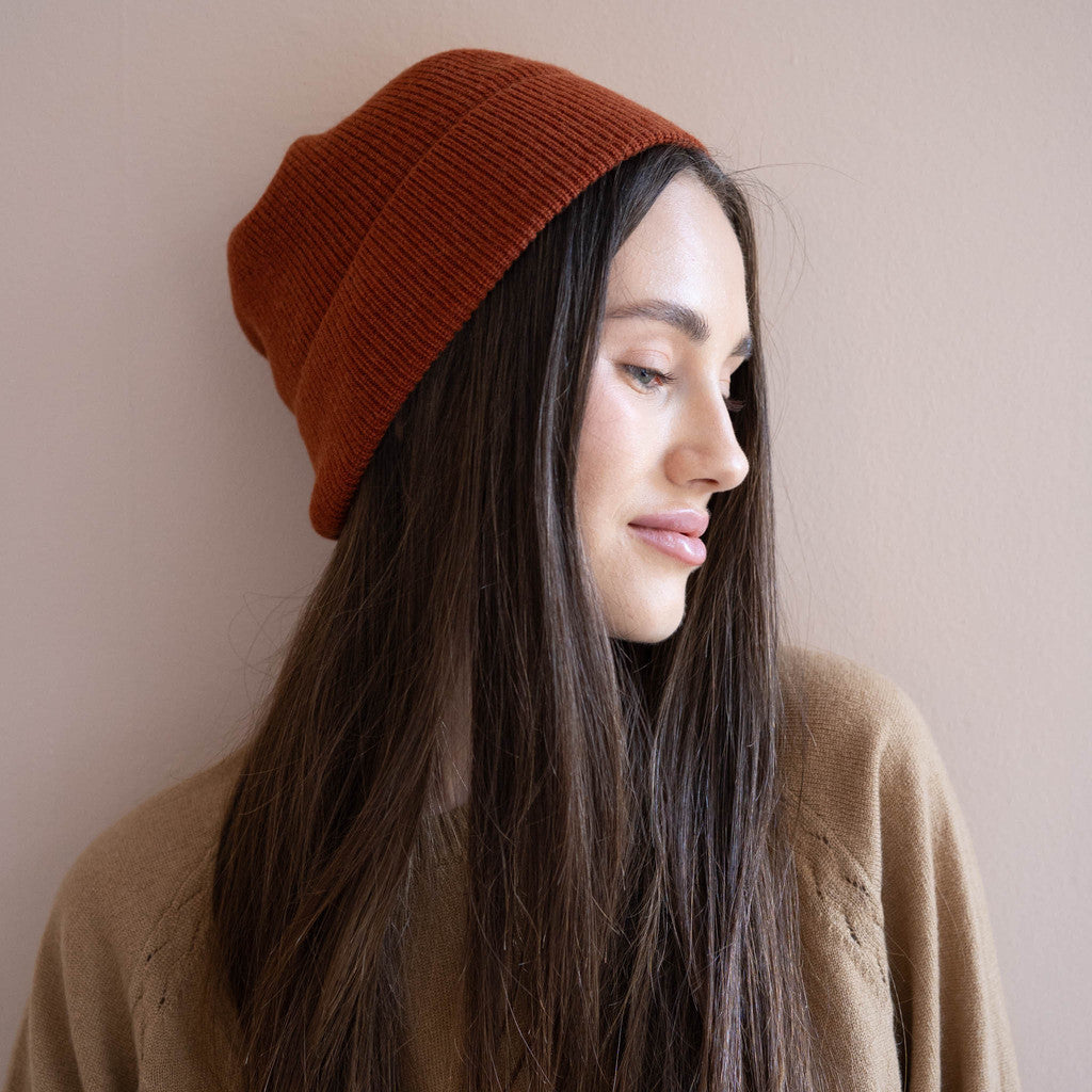 minimalisma Infinity Hat / Bonnet Dark Rust