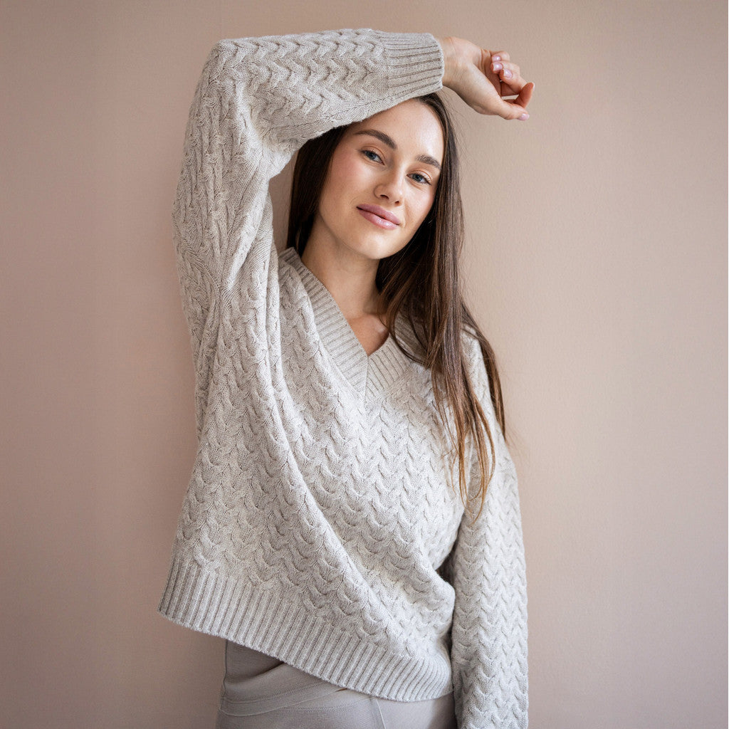minimalisma Ingrid - Women's cashmere/lambswool cable knit sweater sweater Blouse for women Ecru Melange