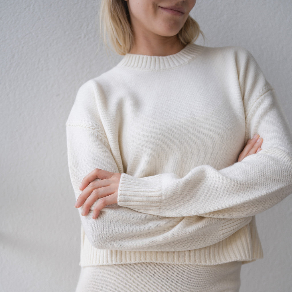 minimalisma Iris - Women's cashmere/wool sweater Blouse for women White