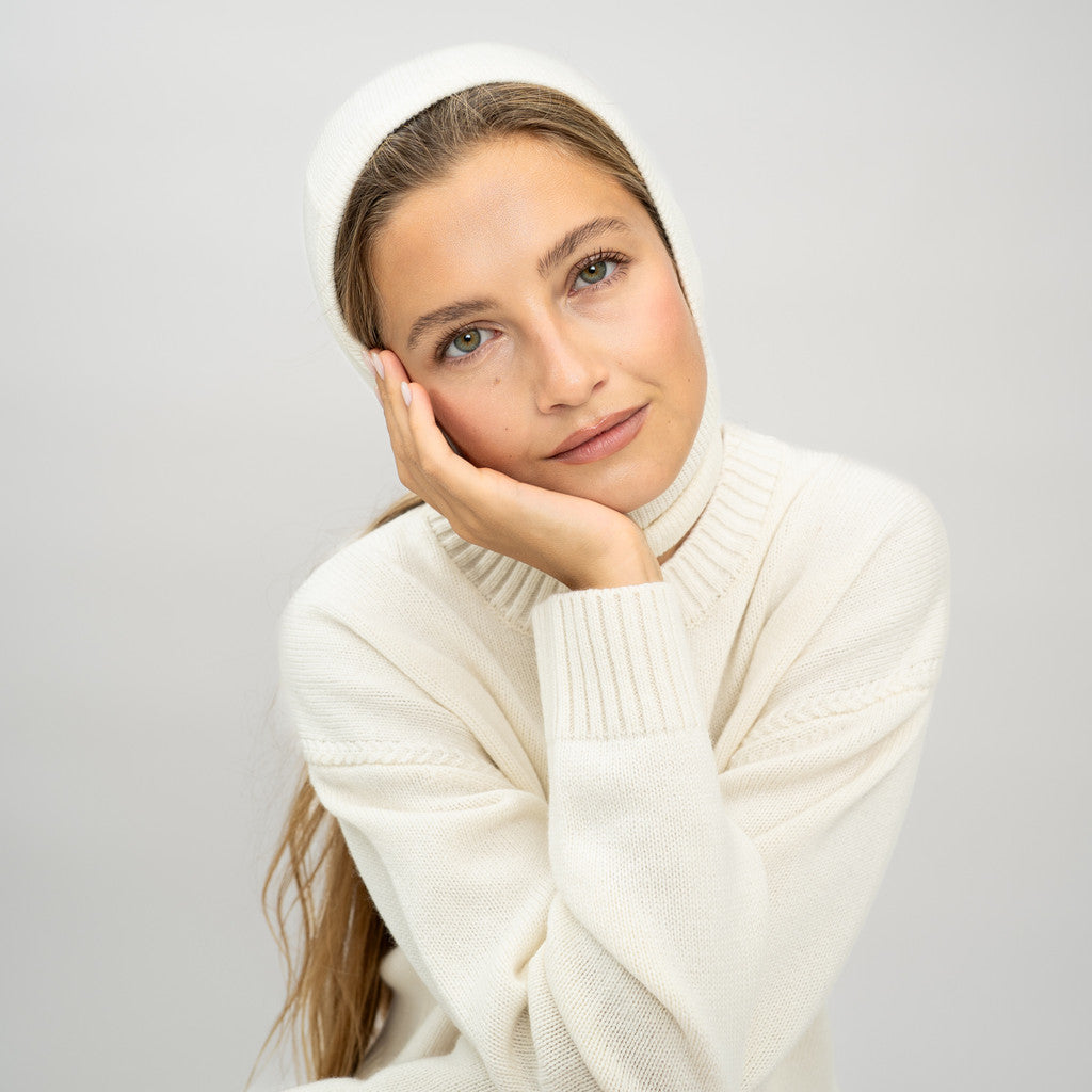 minimalisma Isolde-Z Hat / Bonnet White