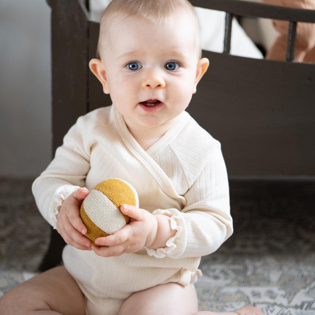 minimalisma Noi Body Nature with frills