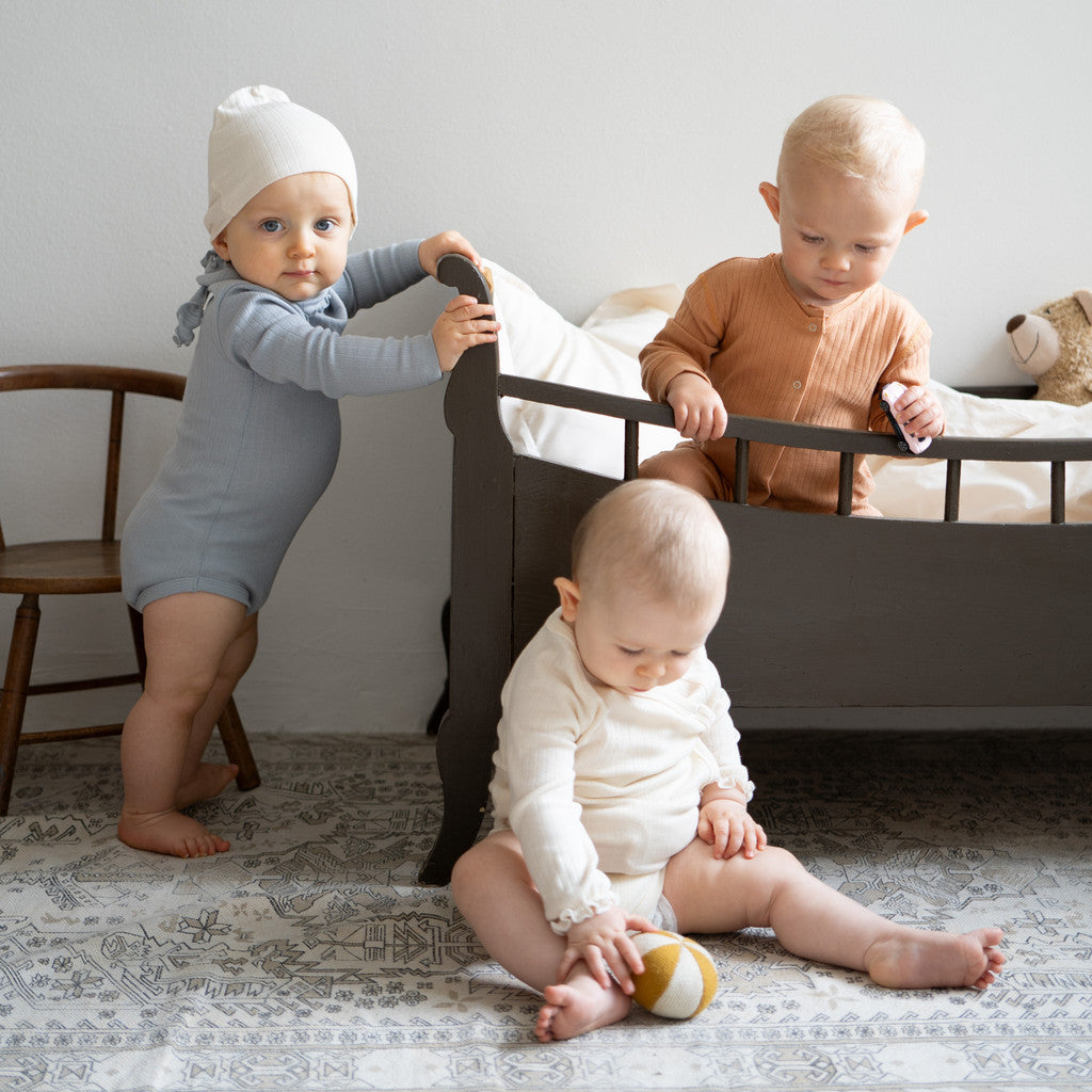 minimalisma Noi Body Nature with frills