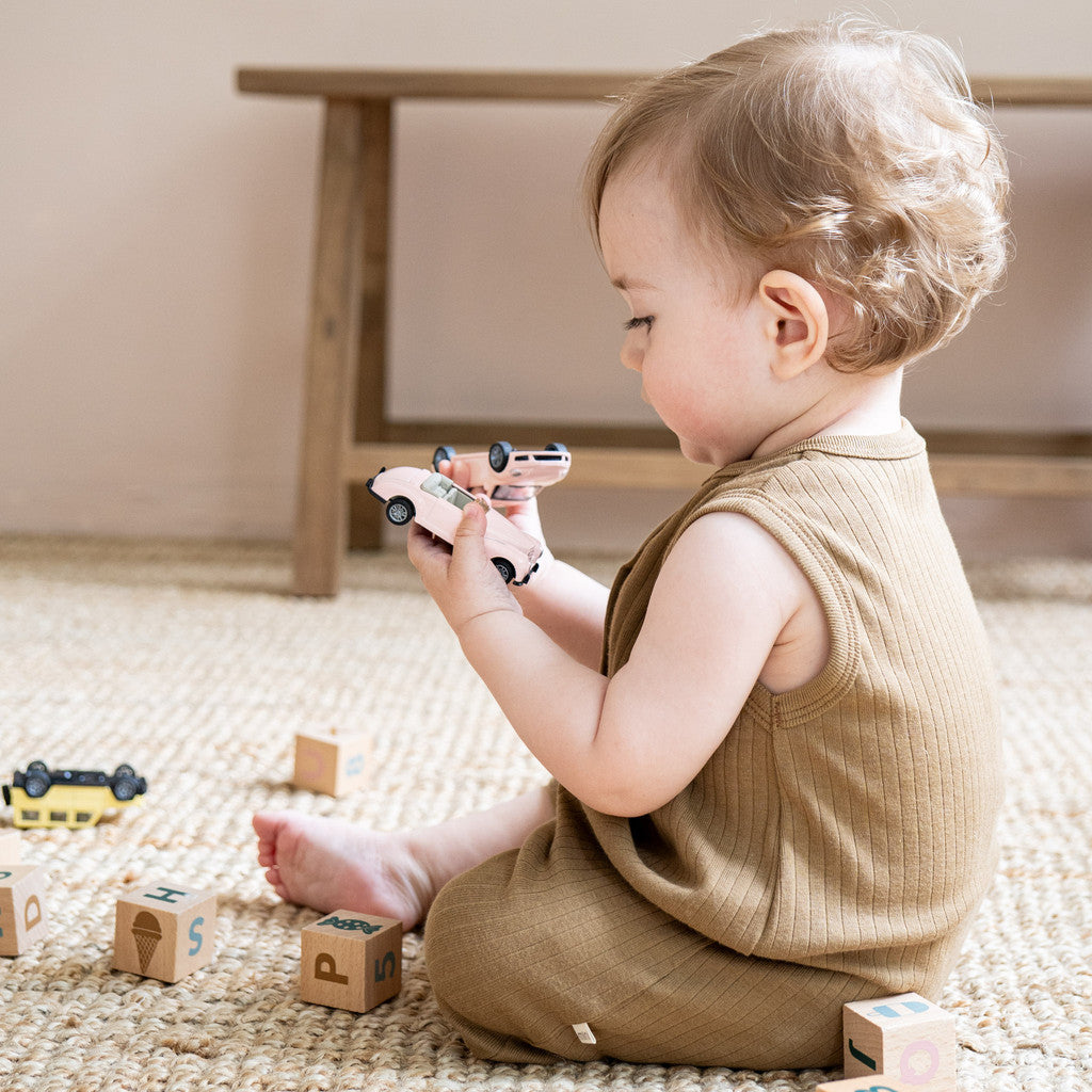 minimalisma Noisy Body Lark