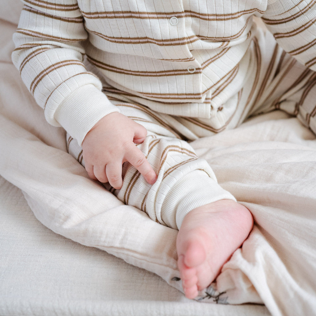 minimalisma Noori - Baby organic cotton pyjamas Jumpsuit Cherry Lark Stripes