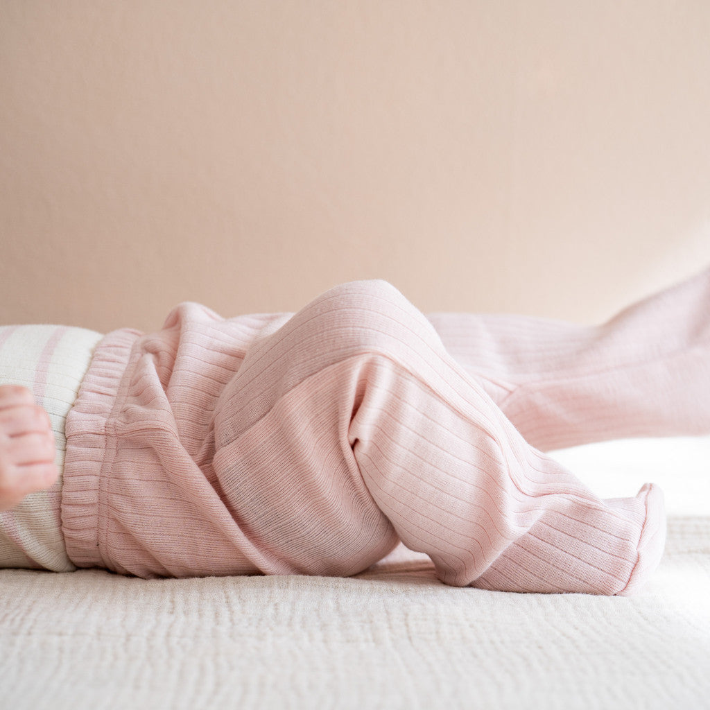 minimalisma Nysta Leggings / pants for babies Cherry Blossom