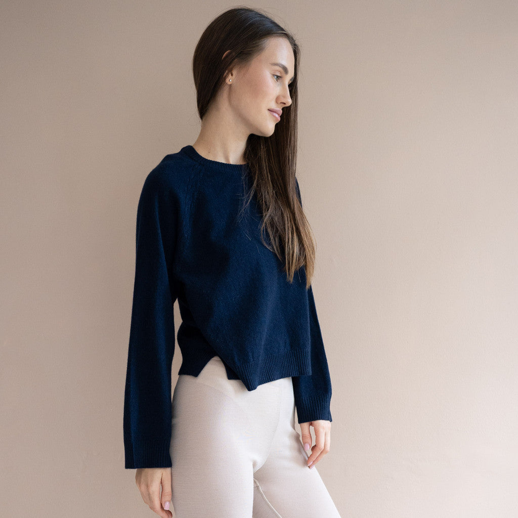 minimalisma Opal Blouse for women Navy