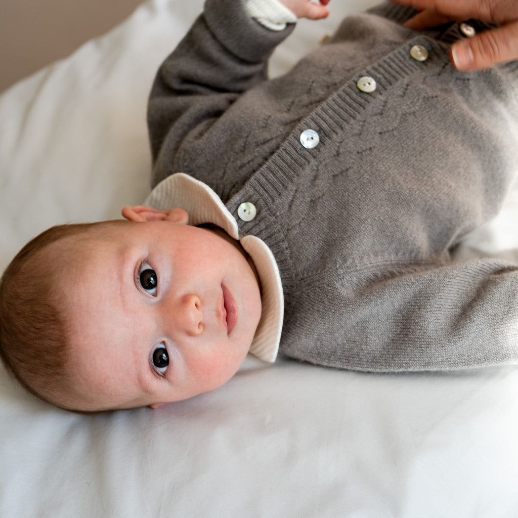 minimalisma Orla - Baby cashmere two-piece set Blouse for babies Barnwood