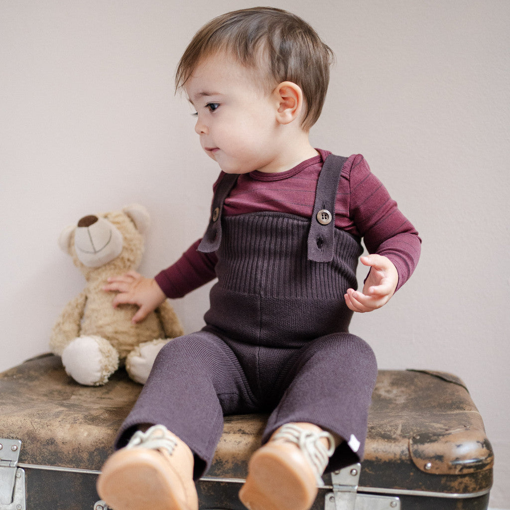 minimalisma Rebel - Baby organic cotton strap pants Leggings / pants for babies Dark Chocolate