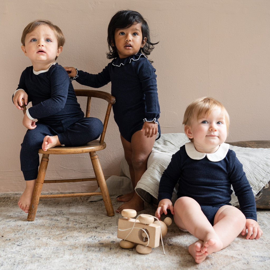 minimalisma Tinker - Baby wool/silk long sleeve collared bodysuit Body Night with White contrast