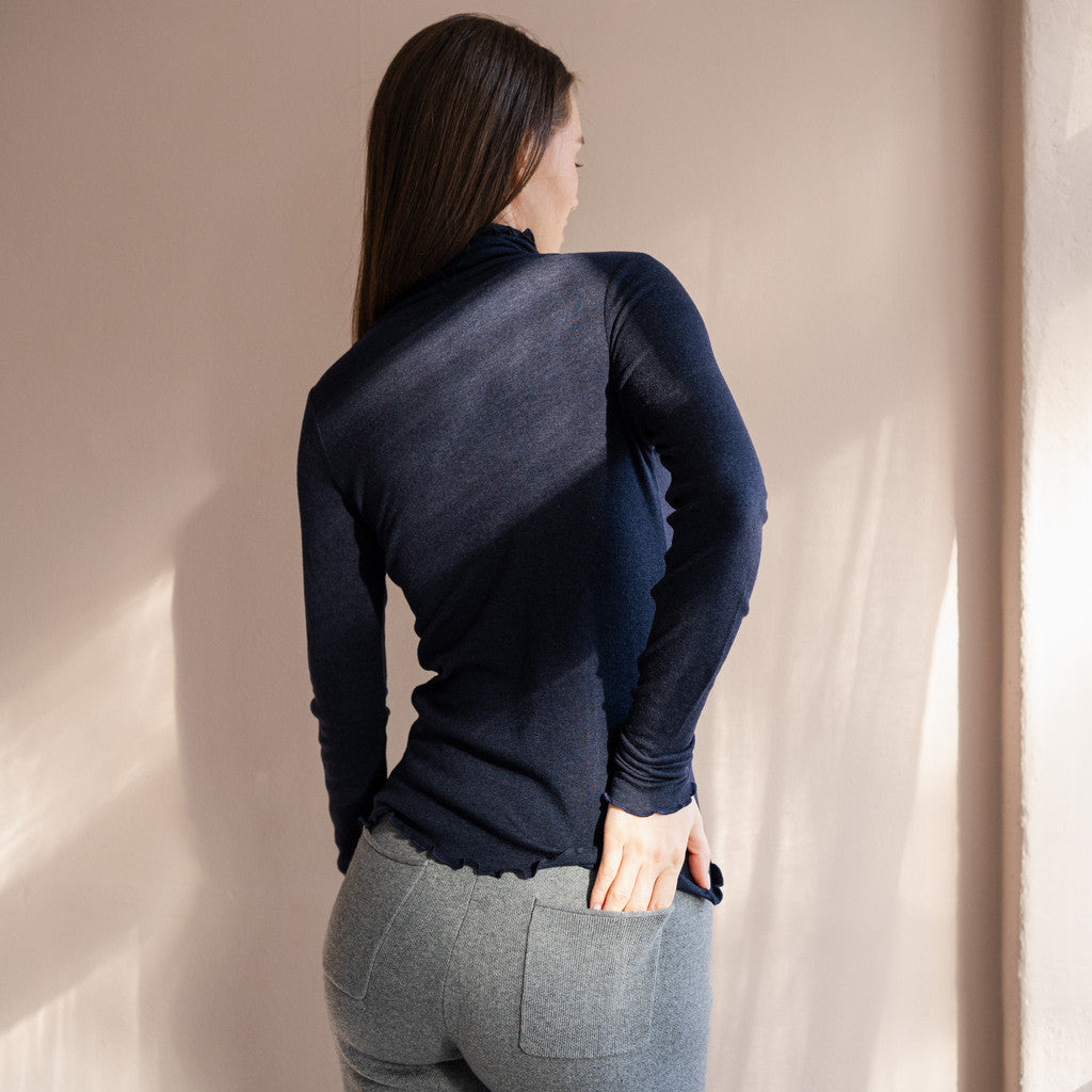 minimalisma Tora - Women's wool/silk loong sleeve turtleneck Blouse for women Night