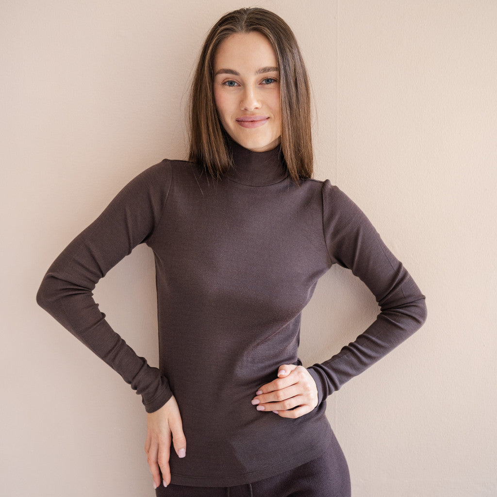 minimalisma Vakrast - Women's wool long sleeve turtleneck Blouse for women Dark Chocolate