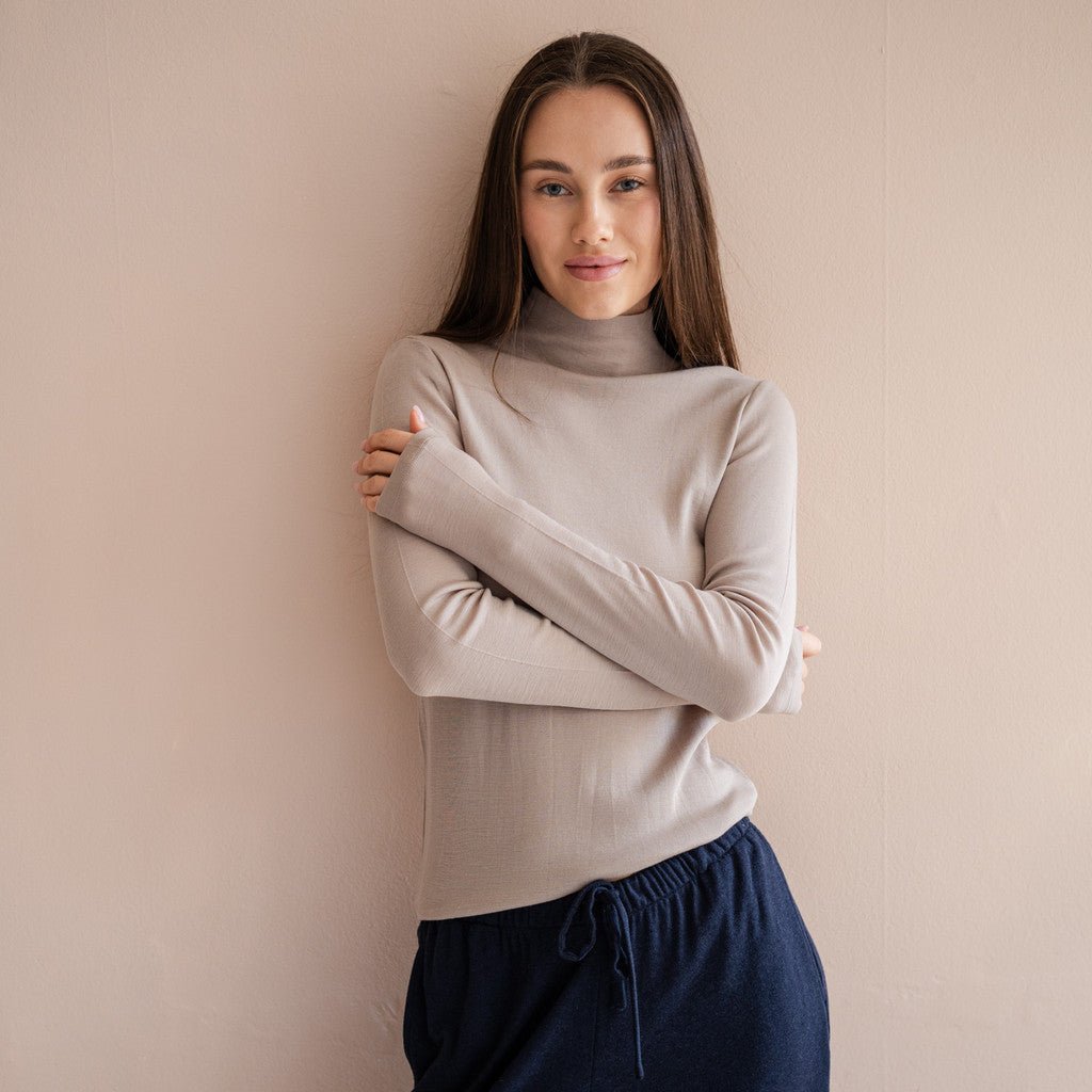 minimalisma Vakrast - Women's wool long sleeve turtleneck Blouse for women Hemp