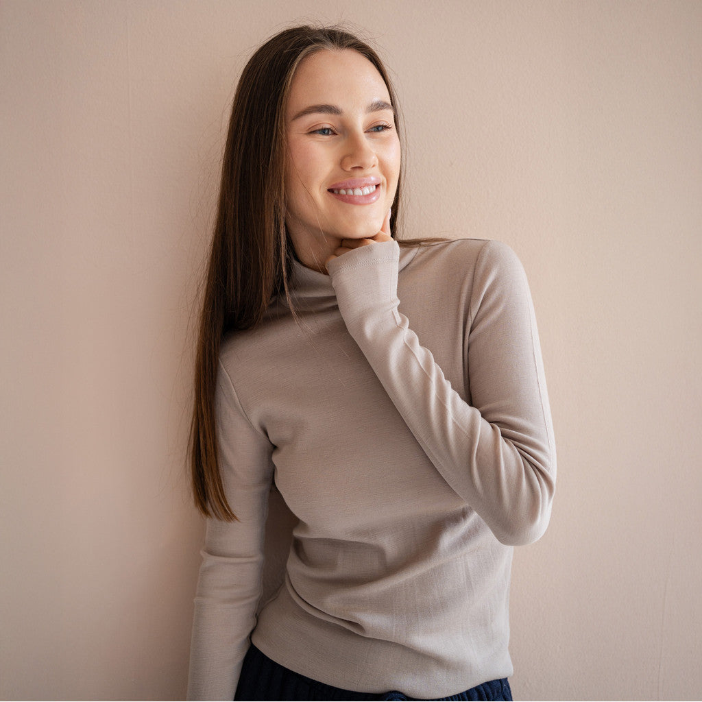 minimalisma Vakrast - Women's wool long sleeve turtleneck Blouse for women Hemp