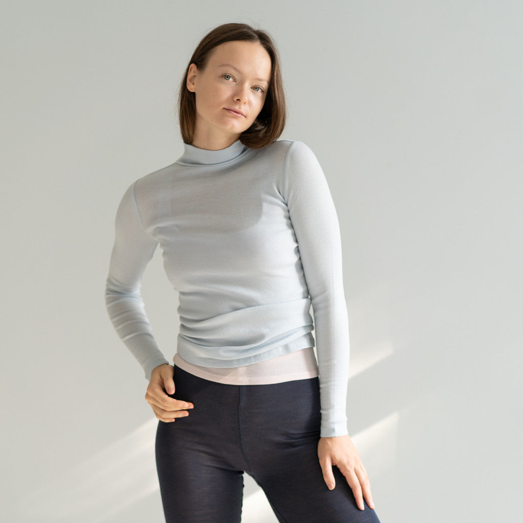 minimalisma Vakrast - Women's wool long sleeve turtleneck Blouse for women Ice Blue