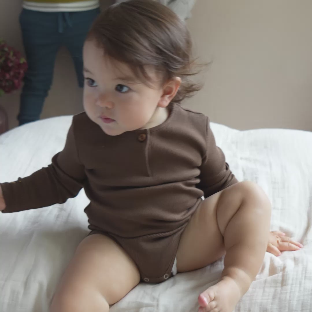 minimalisma Fun - Baby organic cotton long sleeve bodysuit Body Truffle