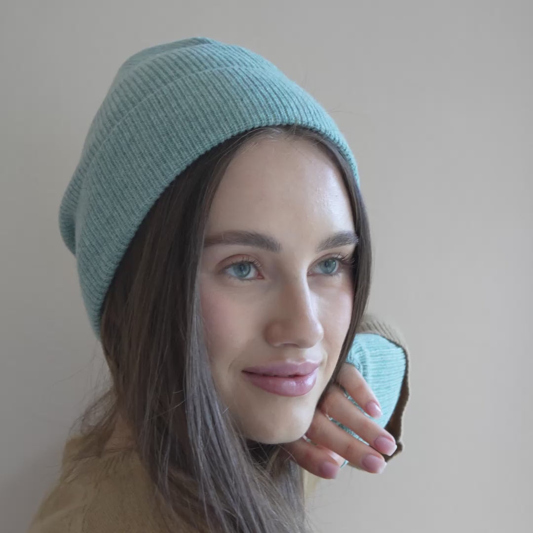 minimalisma Infinity - Women's cashmere/wool hat Hat / Bonnet Spearmint Melange
