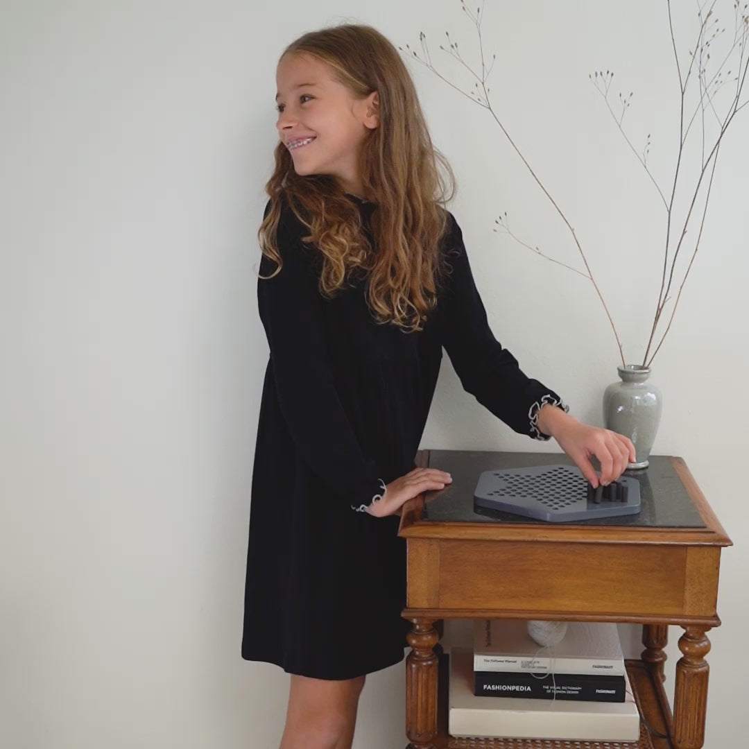 minimalisma Art 2-6Y Dress Black