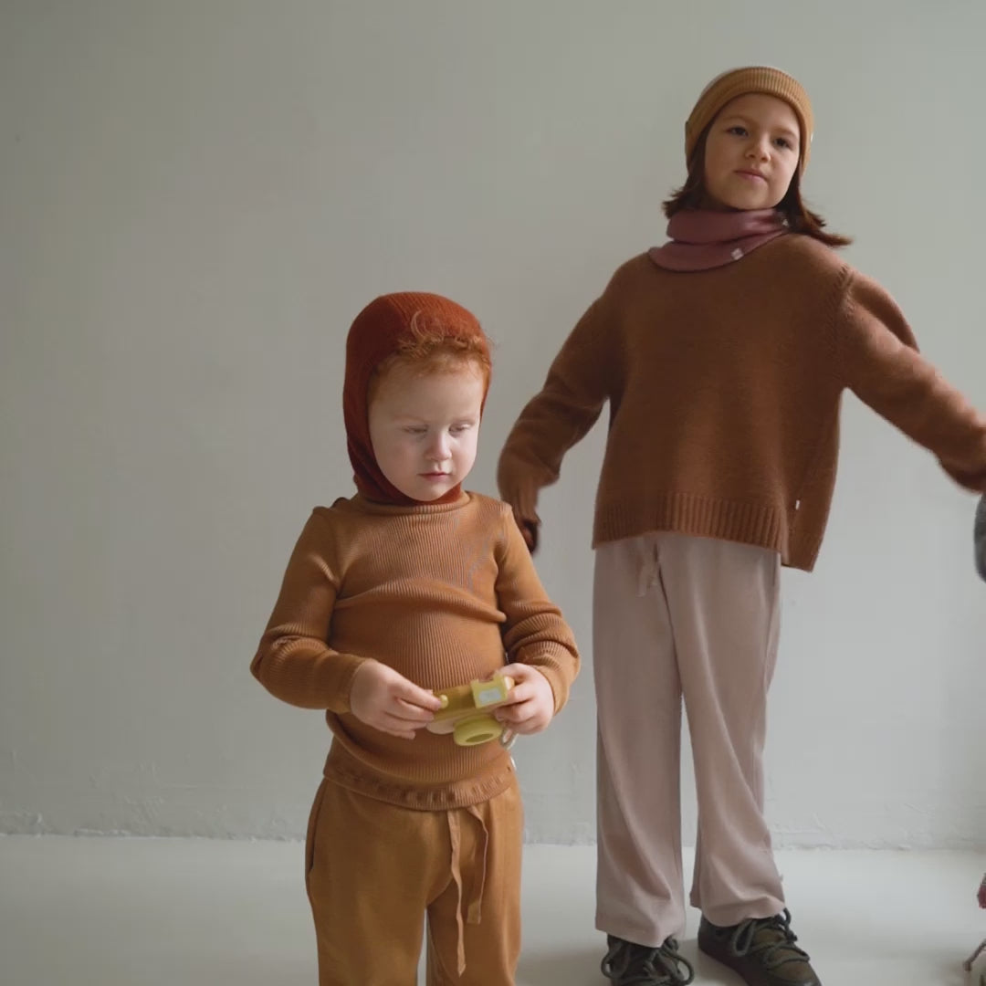 minimalisma Ilefant Hat / Bonnet Dark Rust