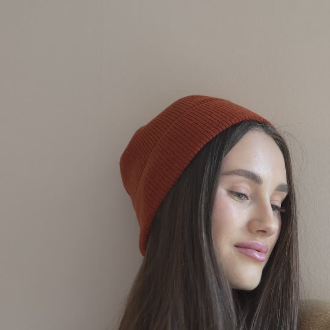 minimalisma Infinity - Women's cashmere/wool hat Hat / Bonnet Dark Rust