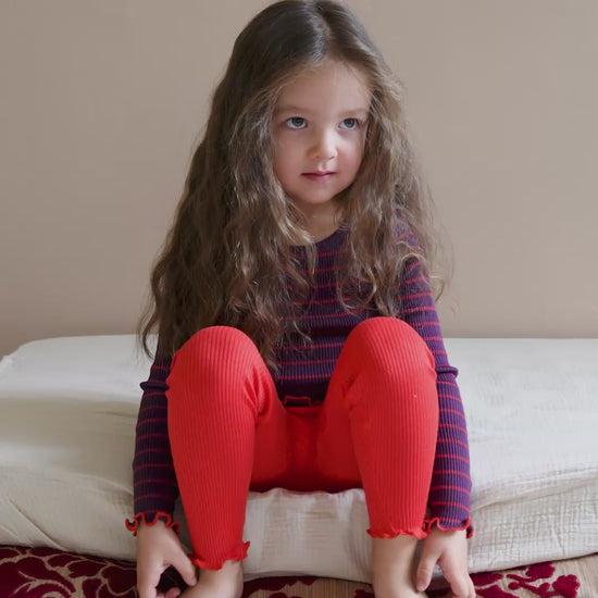 minimalisma Bieber-Frill - Babies & children's silk leggings with frills Leggings / pants for babies and kids Red