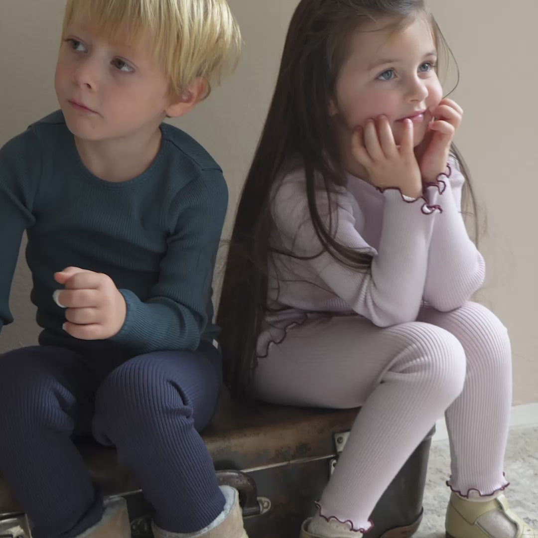 minimalisma Arona-frill - Babies and children's wool leggings Leggings / pants for babies and kids Peony with Bordeaux