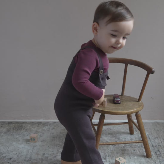 minimalisma Rebel - Baby organic cotton strap pants Leggings / pants for babies Dark Chocolate