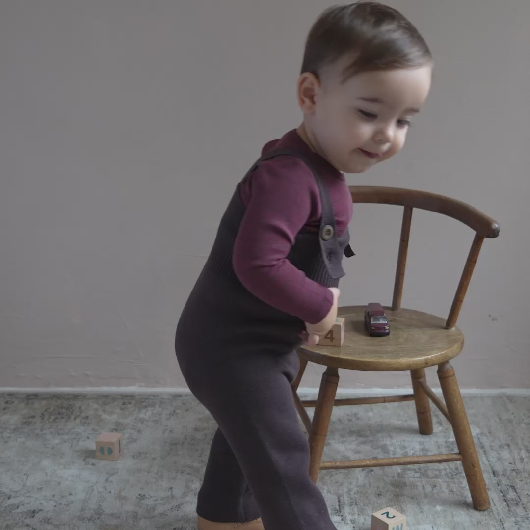 minimalisma Rebel - Baby organic cotton strap pants Leggings / pants for babies Dark Chocolate