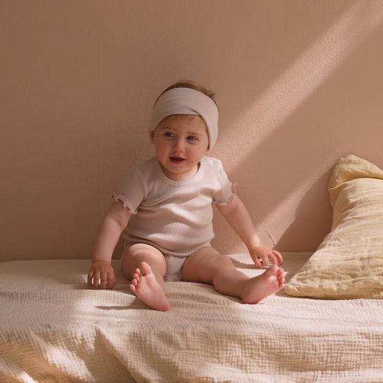 minimalisma Buddy Body Ecru with Sweet Rose