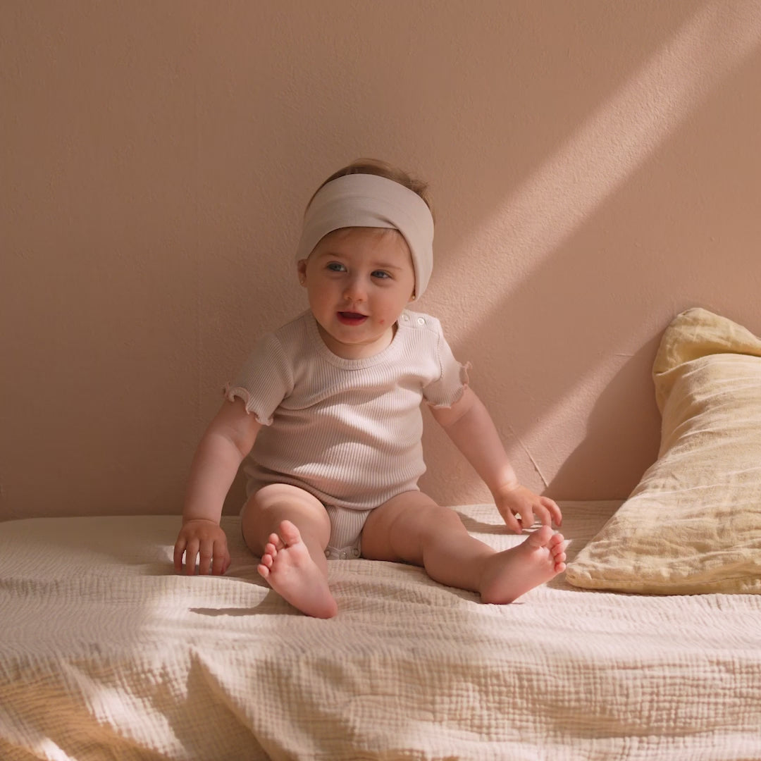 minimalisma Buddy Body Ecru with Sweet Rose